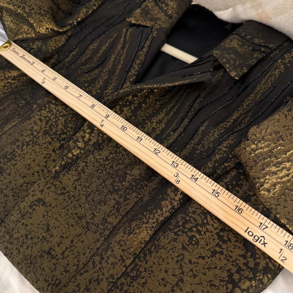 Carmen Marc Valvo Collection Cropped Evening Jacket Size 10 Gold Black Beaded